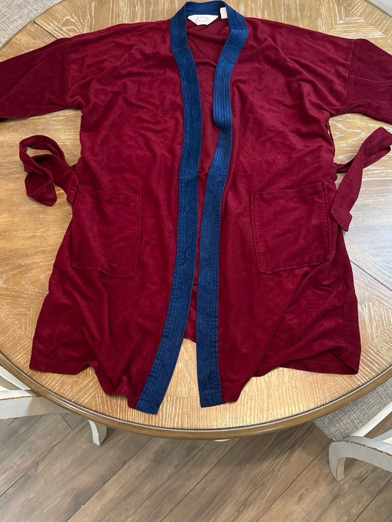 Belton Other - Vintage Belton Burgundy robe with Navy velour Trim